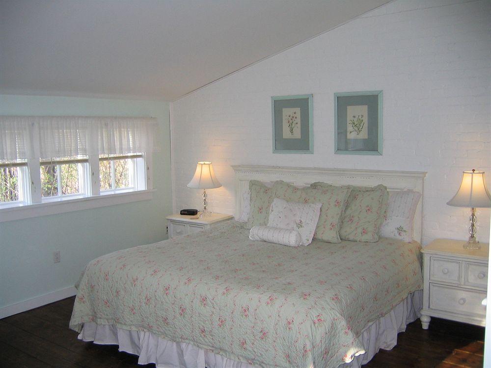 Four Chimneys Inn Bennington Esterno foto