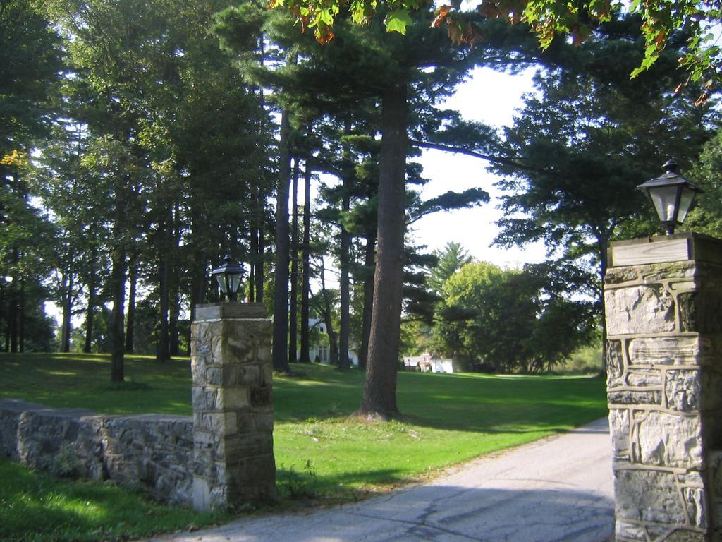 Four Chimneys Inn Bennington Esterno foto