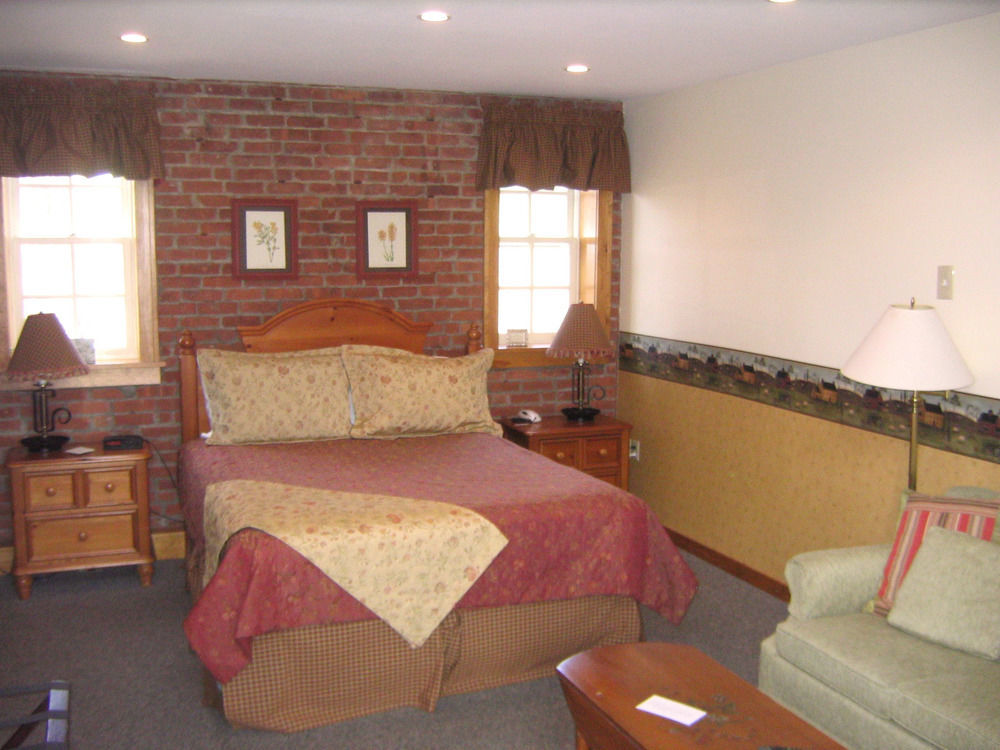 Four Chimneys Inn Bennington Esterno foto
