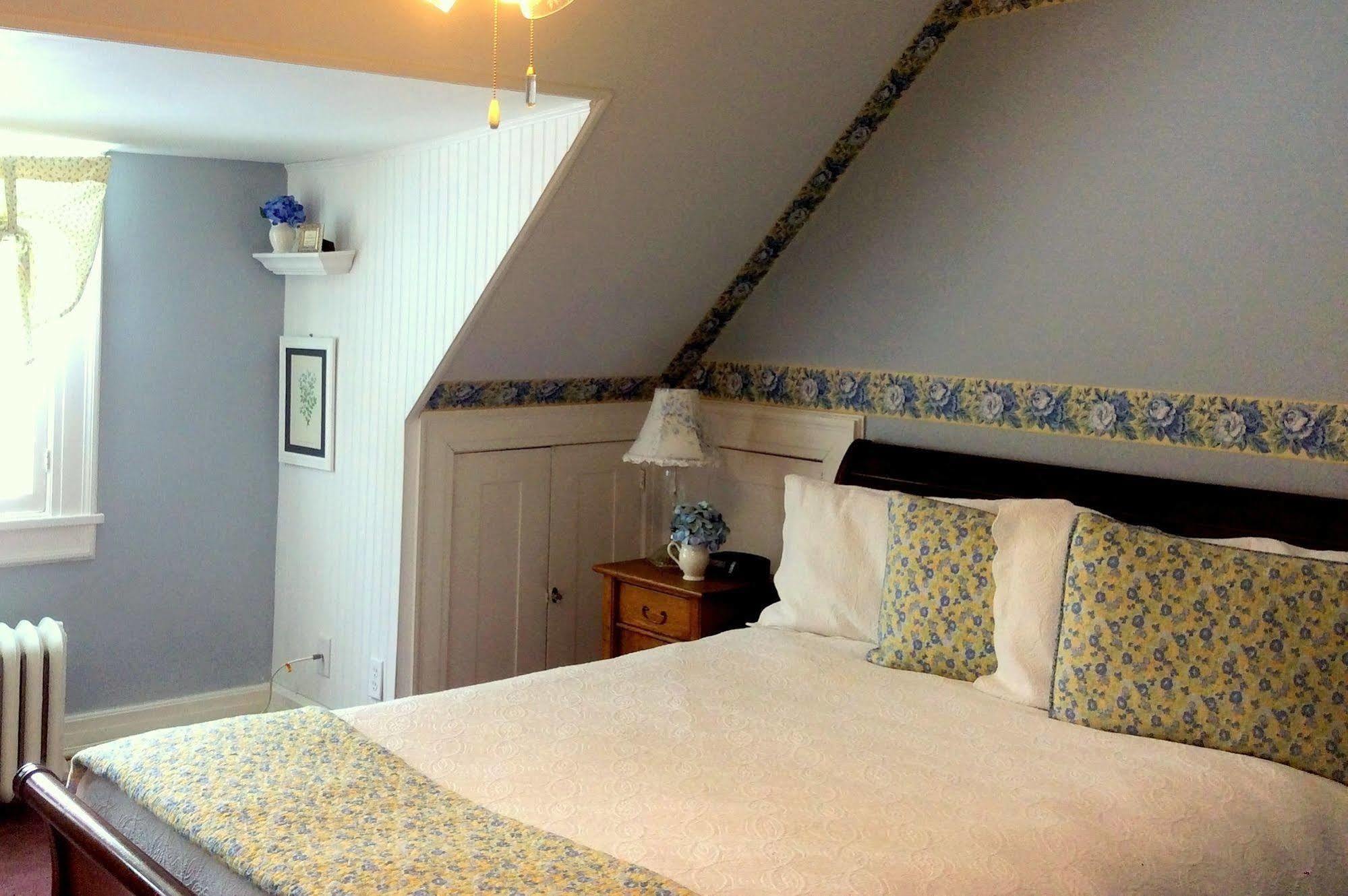 Four Chimneys Inn Bennington Esterno foto